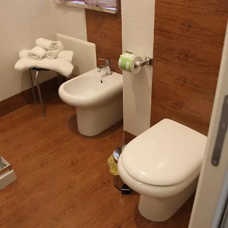 Alexander-room And Breakfast