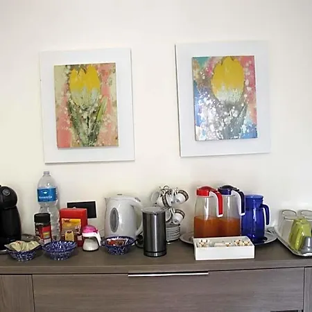 B&B Alexander-room And Breakfast